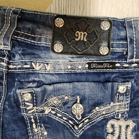 Miss me Capris - Picture 6 of 6